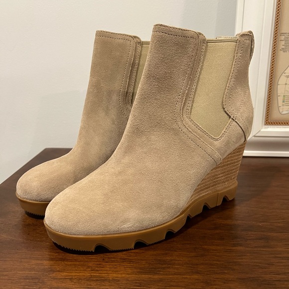 New Sorel Joan Uptown Chelsea Boot Women's Sandy Tan 1930921-251 - Picture 2 of 10